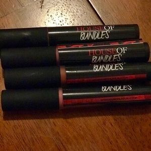 Matte Lip Gloss, Long Lasting, Smells Great,